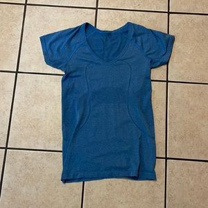 Lululemon Swiftly Blue Size Six Running Top V Neck